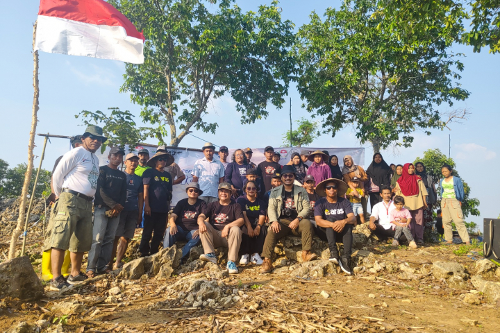 Tanah Pajangan, Lagu Indonesia Raya Tiga Stanza dan Hari Tani Petani KOMPAK