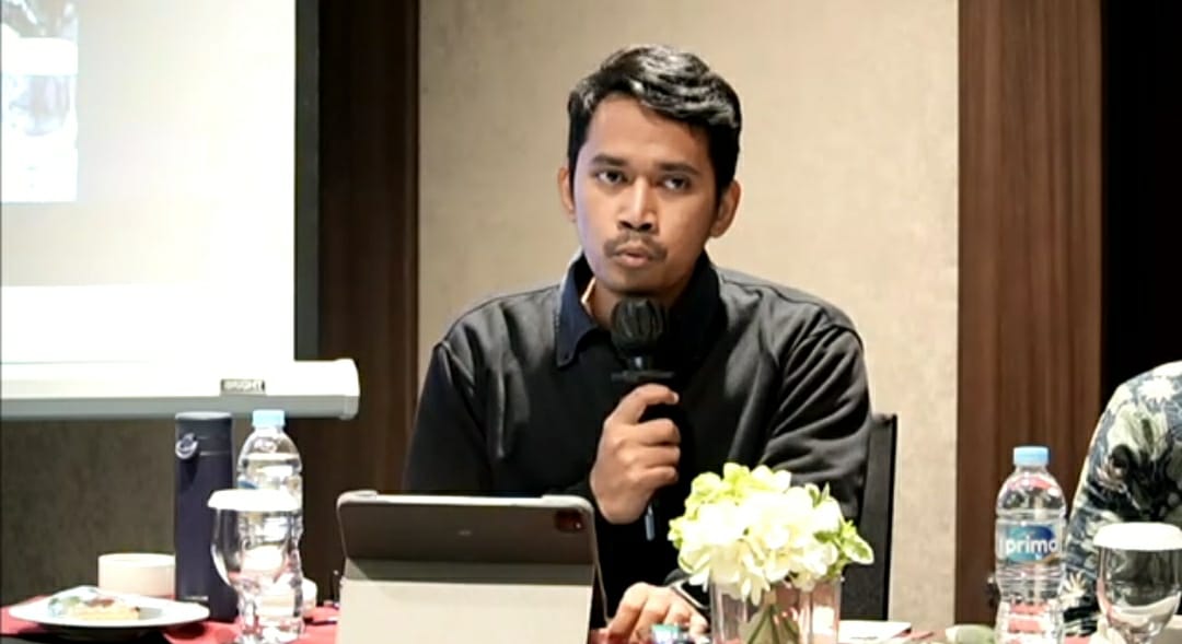 Demokrasi yang Tertahan di Meja Legislasi